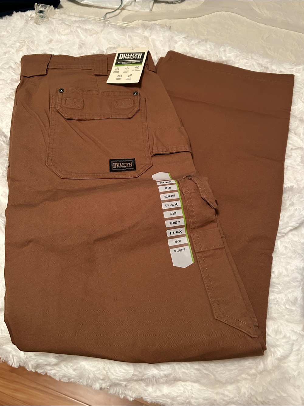 Duluth Trading Co Brown Cargo Pants - Picture 4 of 5